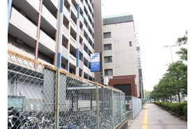 こうのクリニック 吉塚駅 地下鉄 馬出九大病院前駅 4番出口を出て左、「不動産会館」の奥のビルです。の写真