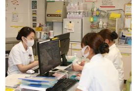 社会医療法人　笠置記念胸部外科　松山笠置記念心臓血管病院 松山市駅 検査機器の充実はもちろん、入院患者さまの対応も24時間体制でサポートいたしますの写真