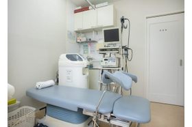 木村泌尿器科クリニック 学研北生駒駅 多様な泌尿器疾患の原因を特定するために、さまざまな検査設備を導入しています。の写真