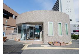 前田整形外科 松ノ浜駅の写真