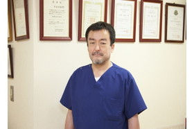 井の頭通りこう門科胃腸科 西荻窪駅の写真