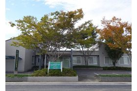 松木泌尿器科医院 西前田駅の写真