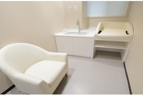 松本産婦人科医院 本庄駅 授乳室やおむつ交換台を利用できます。の写真
