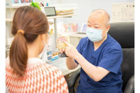 野口耳鼻咽喉科 曽根駅(大阪府) 患者さまに不安を軽減してお帰りいただくために、わかりやすい説明を心がけています。の写真