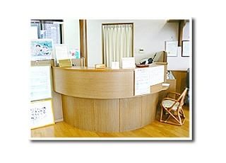 箕西歯科医院 熊取駅 受付の写真