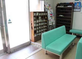 河島医院 昭和町駅(大阪府) 待合室です。の写真