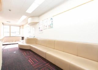 松田クリニック 江坂駅 待合スペースの写真