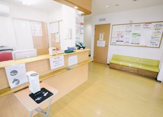 たいクリニック 鶴ケ峰駅 待合室の写真
