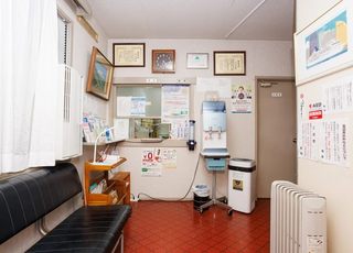 石川クリニック 元町・中華街駅 待合室の写真
