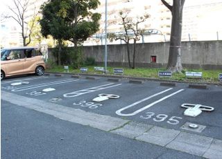 ひしだ耳鼻咽喉科 黄金駅(愛知県) 医院専用駐車場（395・396・397・398）です。医院裏にも2台分駐車場があります。の写真