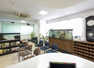 田辺内科医院 廿日市駅 待合室の写真