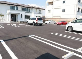 糖尿病内科・内科・眼科　たてやクリニック 播磨町駅 駐車場は25台分をご用意しております。の写真