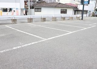 池田クリニック 三木駅(神戸電鉄) 駐車場は7台分ご用意しています。の写真
