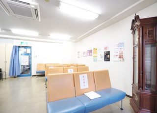 阪神尼崎駅前皮フ科スキンクリニック 尼崎駅(阪神) 待合室の写真