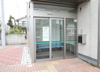 いしまるクリニック 東岩槻駅 当院の入口です　こちらからお入りくださいの写真