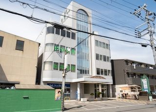 松山耳鼻咽喉科 長田駅 当院は医療ビルの2階にありますの写真