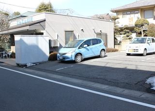 増田外科医院 東宮原駅 医院の前にある薬局横の駐車場3台分も利用可能ですの写真