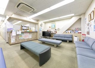 大宮エヴァグリーンクリニック 大宮駅(埼玉県) 受付・待合室の写真