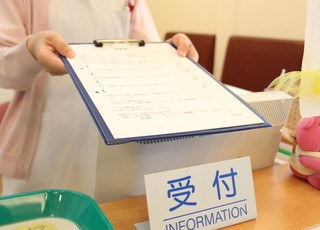竹内医院 古川橋駅 初診の方はこちらの問診表をご記入していただきますの写真