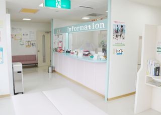 藤田小児科医院 新西脇駅 来院されましたら、こちらで受付を行って下さい。の写真