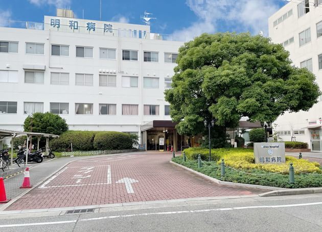 医療法人 明和病院 鳴尾・武庫川女子大前駅 1の写真